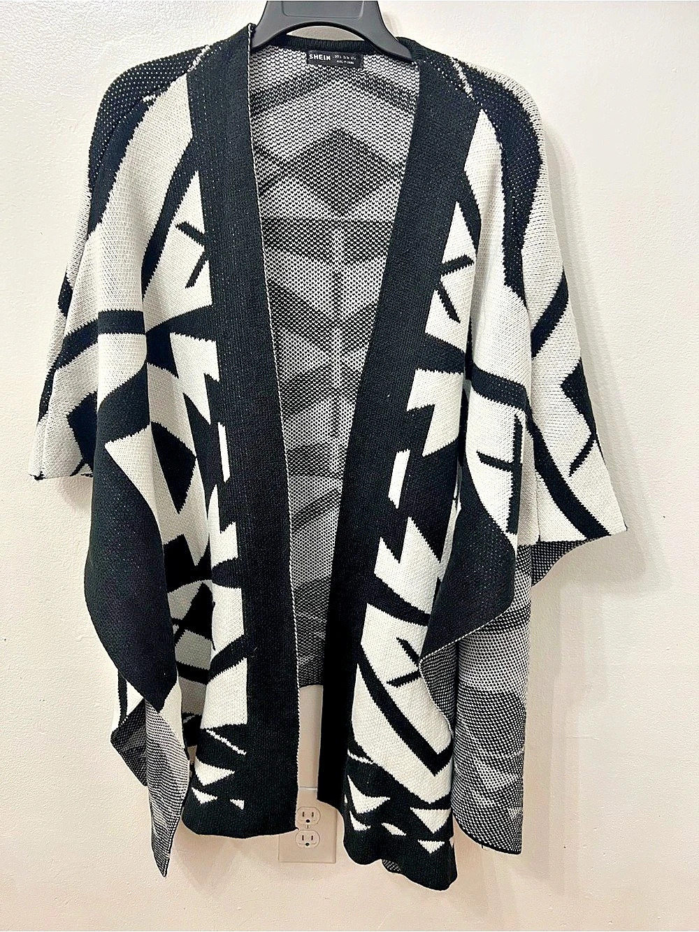 SHEIN Women's Geometric Black & White Knit Poncho